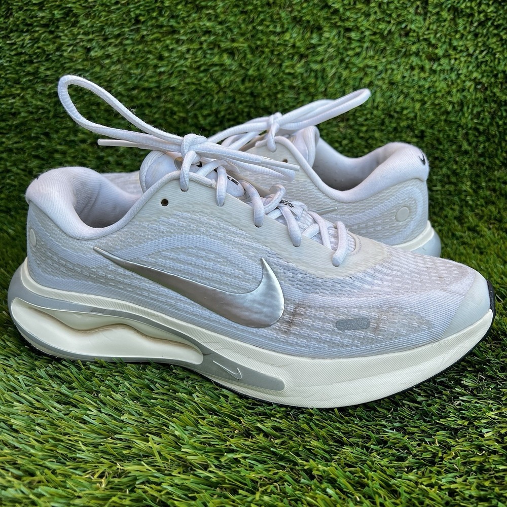 Nike Shoes Women Size 9 Journey Run White Metallic Silver Running FJ7765-104